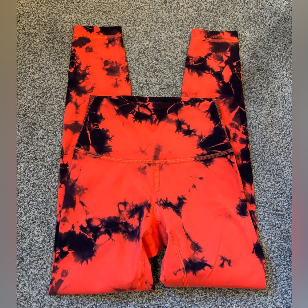 Lululemon Wunder Train Leggings - Picture 2 of 3